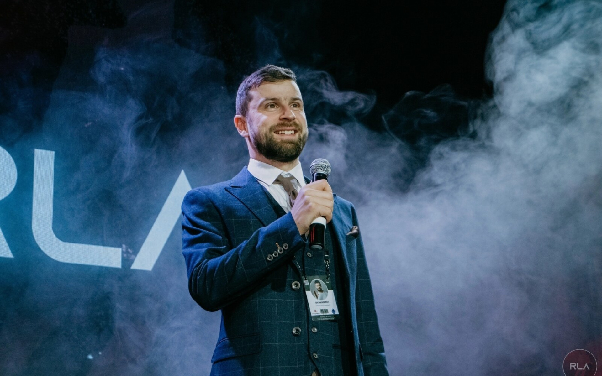 Сегодня день рождения основателя международной лиги лазертага LASERWAR - [https://vk.com/aleksandrchirko|Александра Чирко].