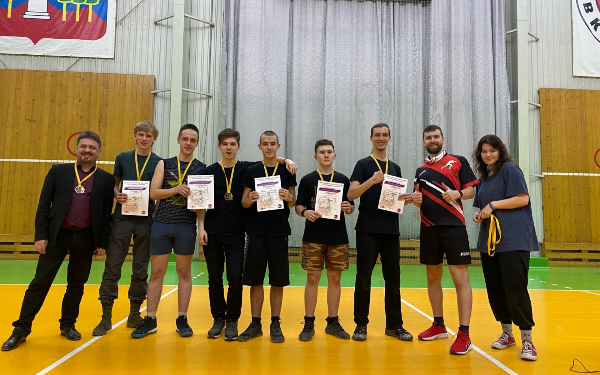 Команды-победители в возрастной категории 18+ соревнований по спортивному лазертагу «Moscow Spring Cup»