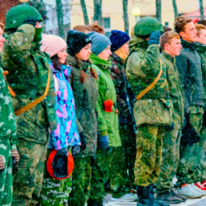 Через несколько минут стартуют окружные отборочные соревнования северного административного округа по спортивному лазертагу среди юнармейских отрядов г. Москвы на Кубок ЦСКА.